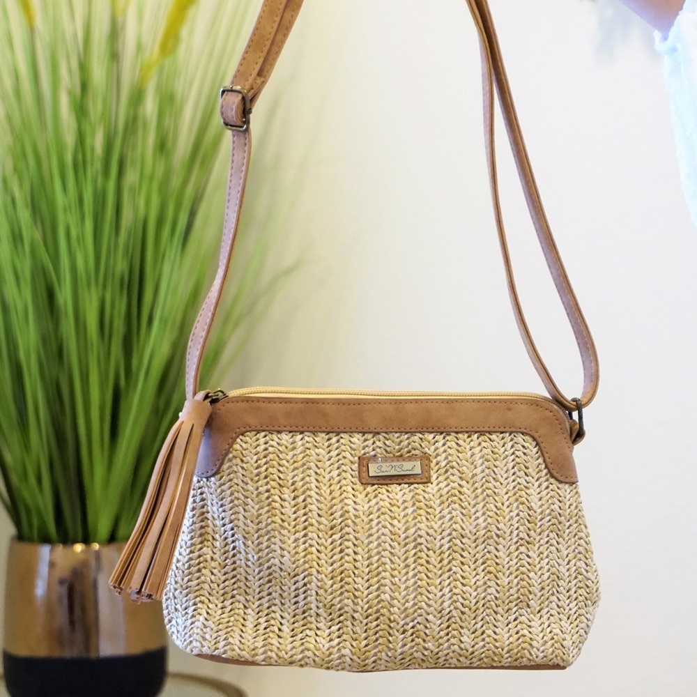 Small Bag with Zip Closure